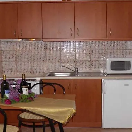 Apartment Elianthos *